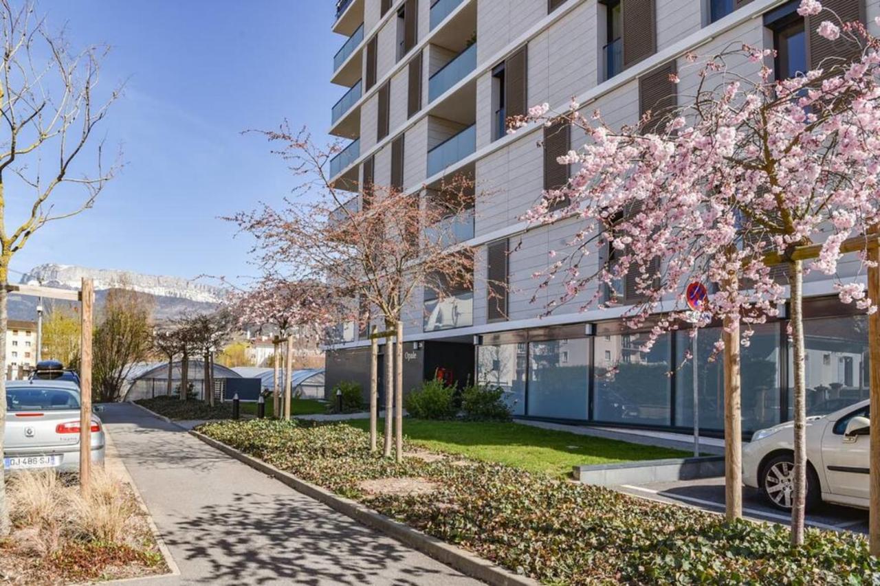 Appartement l'Opale - T2 48m avec parking à 300m du Lac d'Annecy Esterno foto